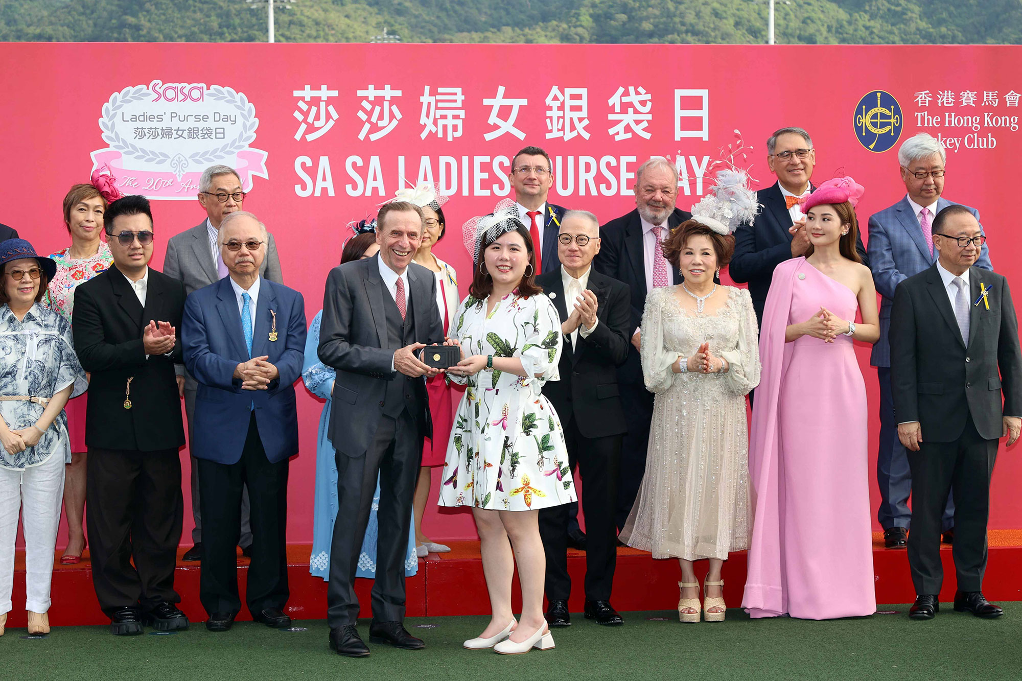 莎莎婦女銀袋圖輯 – 賽馬新聞 – 香港賽馬會